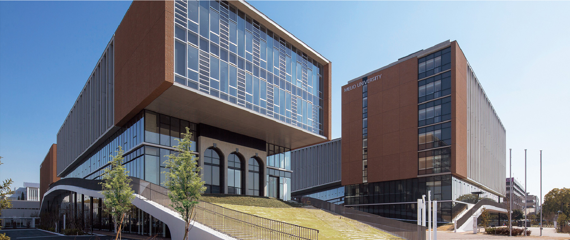 名城大学の外観